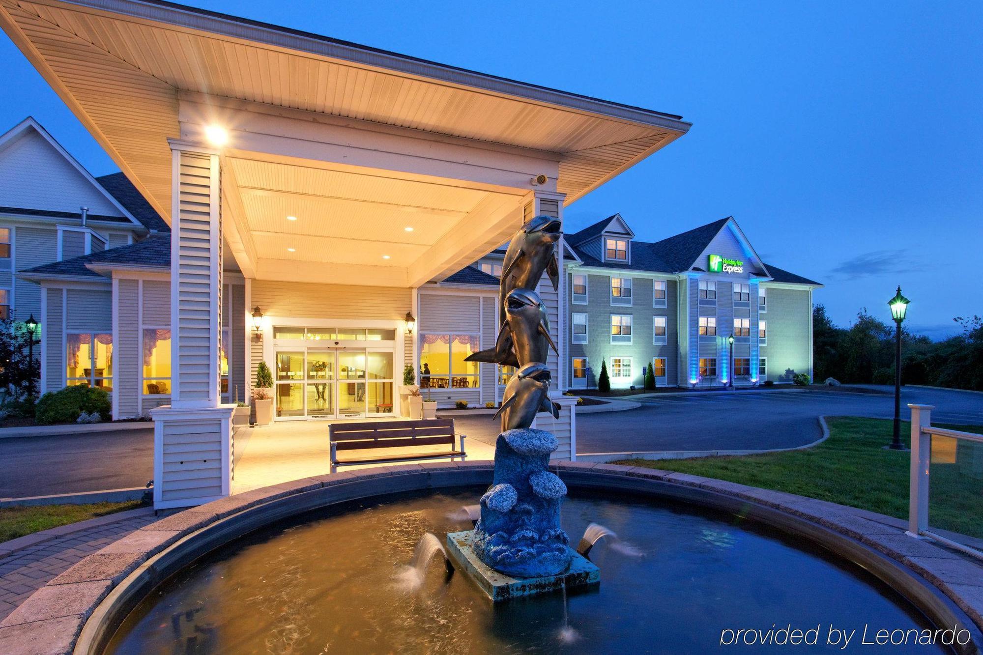 Holiday Inn Express Mystic By Ihg Dış mekan fotoğraf